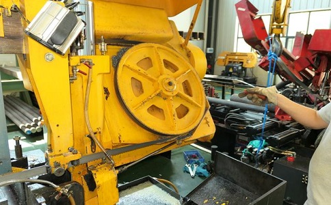 如何解决安州卧式金属带锯床切削时出现的断带现象？